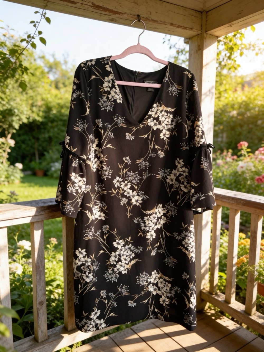 Jessica Howard Black Floral Midi Dress with Cream Blossoms
